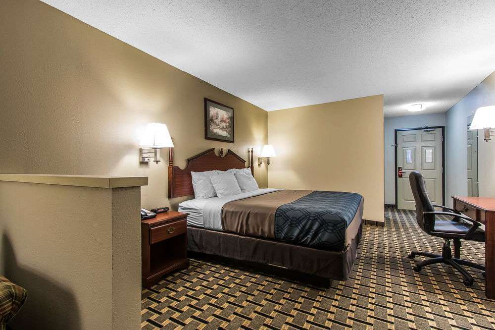 Quality Inn Moore - Oklahoma City Room photo